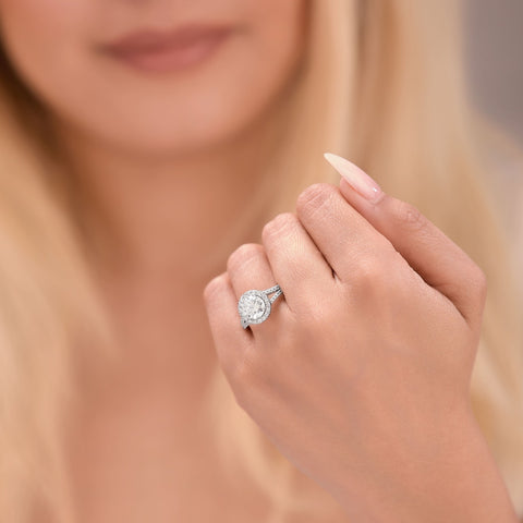 Luna 1.32 ct Lab Grown Round Cut Halo Split Shank Diamond Engagement Ring