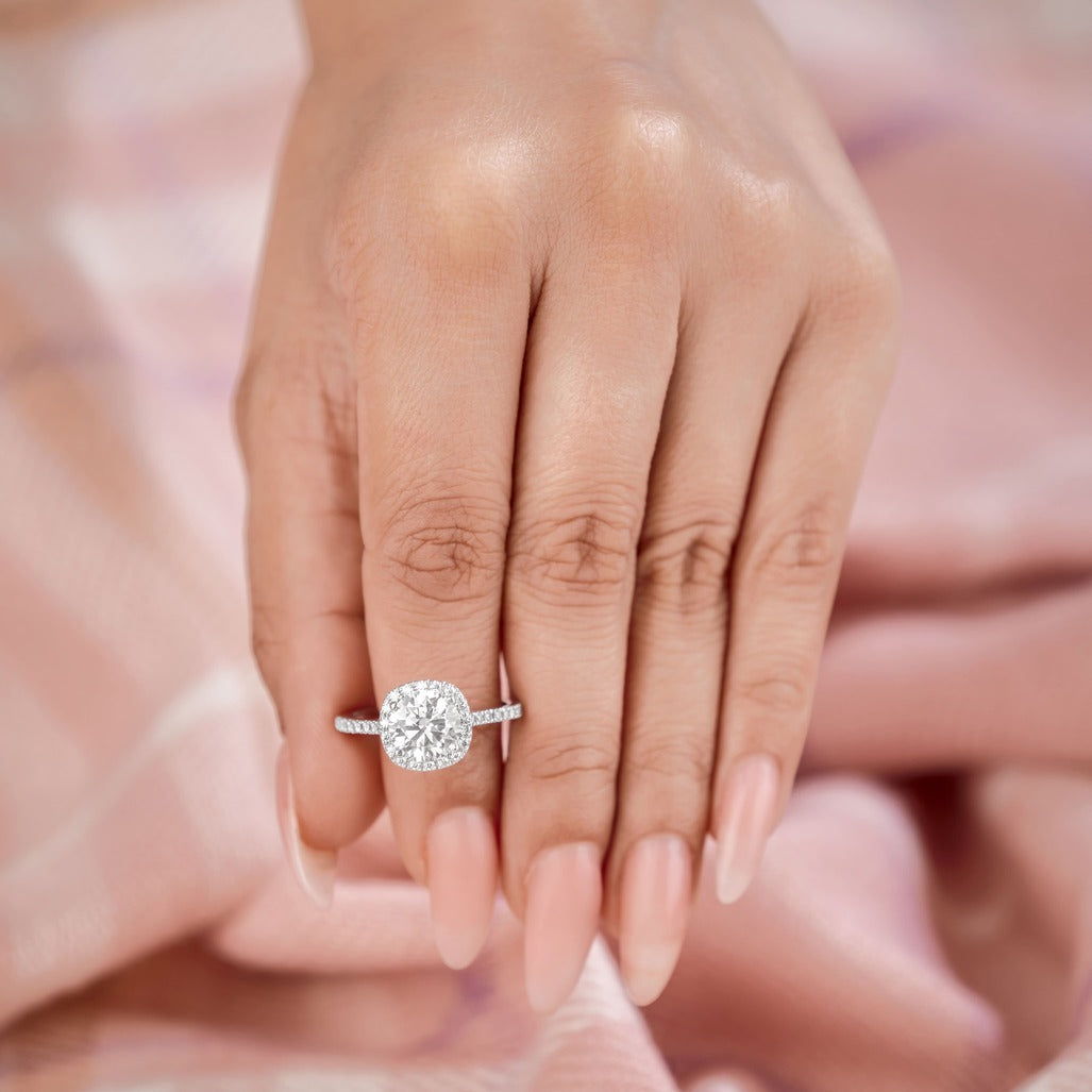 Aaliyah 1.33 ct Lab Grown Round Cut Pave Halo Diamond Engagement Ring