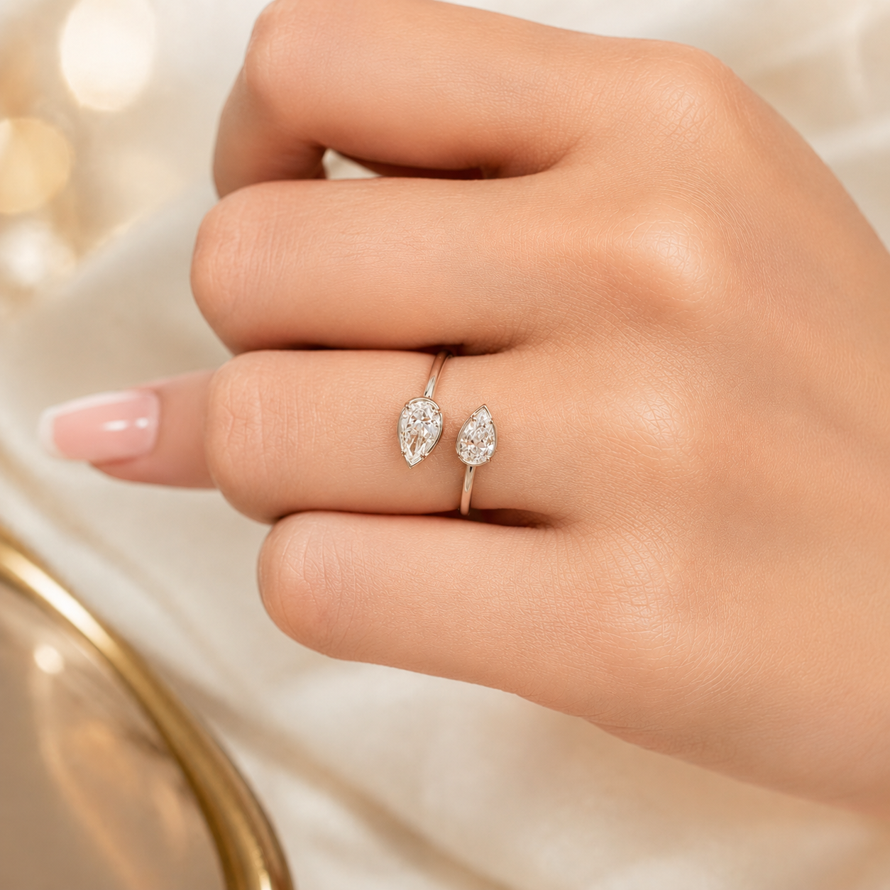 2.00 CT Toi et Moi Lab-Grown Diamond Ring in 14K Gold (D–F / VS1–VS2)