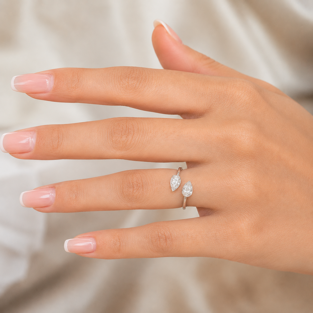2.00 CT Toi et Moi Lab-Grown Diamond Ring in 14K Gold (D–F / VS1–VS2)