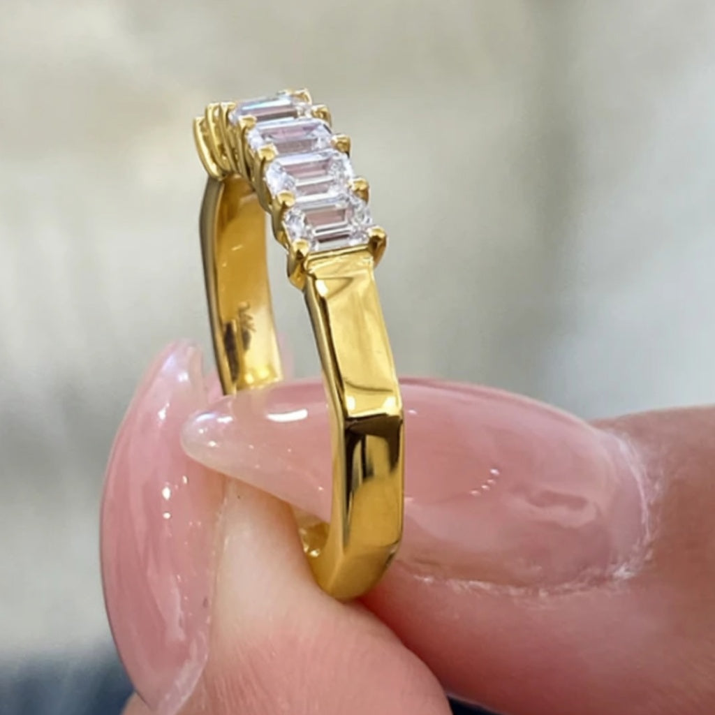 1.60 CT Lab-Grown Diamond Wedding Band Ring in 14K White Gold (D–F / VS1–VS2)