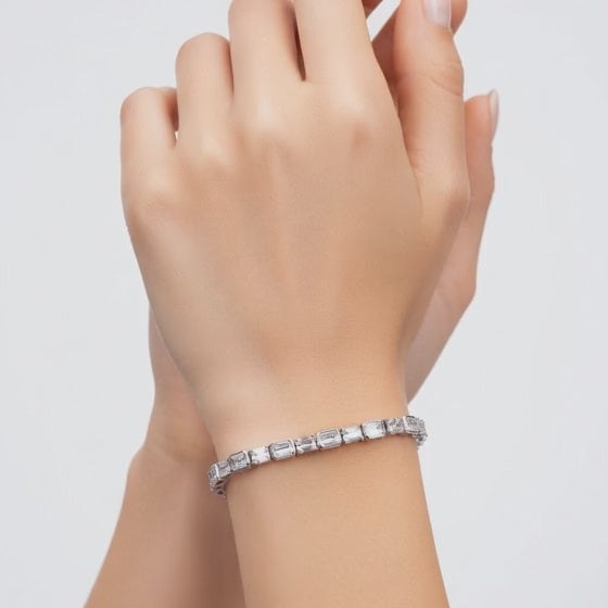 6.72 Carat Emerald Cut Diamond Tennis Bracelet VS1 D F White Gold 14k